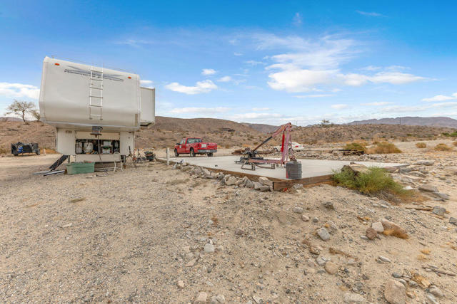28300 Desert Charm Road, Desert Hot Springs CA: https://media.crmls.org/mediaz/1f25996a-aef2-4ba7-b10d-5178495b384e.jpg
