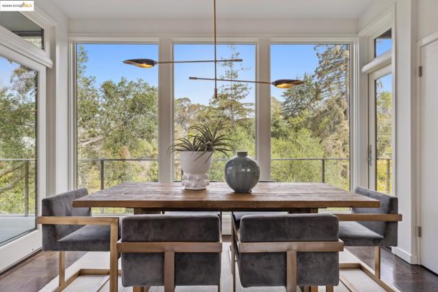 7 Requa Place, Piedmont CA: https://media.crmls.org/mediaz/1f25defa-b2ba-4a15-b424-1bdced692de2.jpg