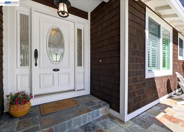 Image 3 of 60 For 976 Richard Ln