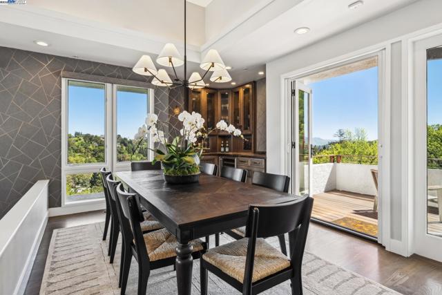 11 Leslyn Lane, Lafayette CA: https://media.crmls.org/mediaz/1f271ddd-730b-4620-9ebd-dc6c1d89720d.jpg