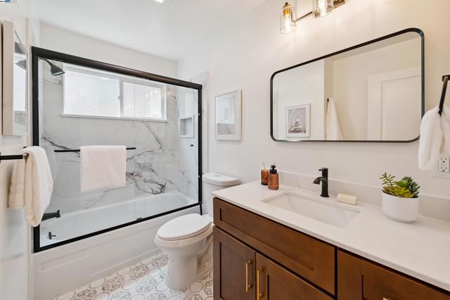 4531 Harper Ct, Pleasanton CA: https://media.crmls.org/mediaz/1f274715-e0cb-481c-8591-322e4a2f8435.jpg