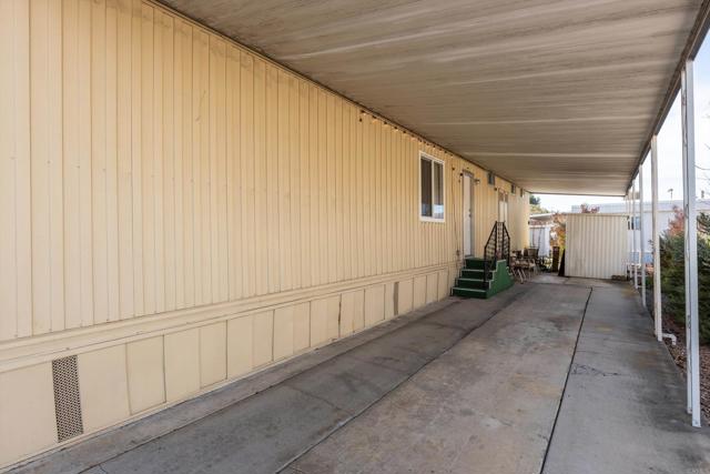 Detail Gallery Image 7 of 12 For 718 Sycamore #104,  Vista,  CA 92083 - 2 Beds | 2 Baths