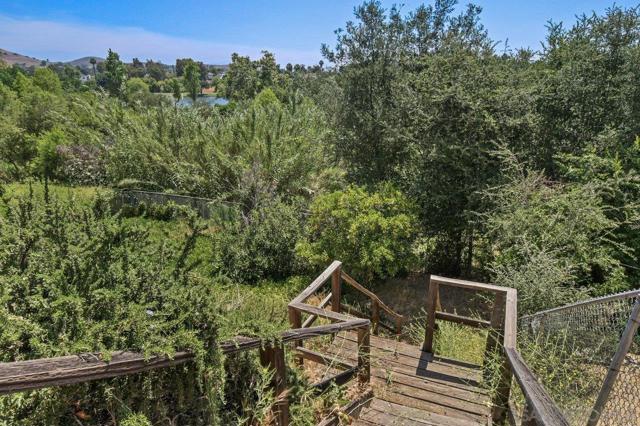 9633 Pebble Beach Dr, Santee CA: https://media.crmls.org/mediaz/1f29cee2-08e9-483b-a661-15c8de31254b.jpg