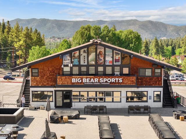 574 Lucerne Drive Drive, Big Bear CA: https://media.crmls.org/mediaz/1f2a0198-0629-4043-93c6-88feec7fcb85.jpg