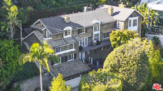 9315 Beverly Crest Drive, Beverly Hills CA: https://media.crmls.org/mediaz/1f2a8909-5995-4800-b741-9986b28a2ec4.jpg