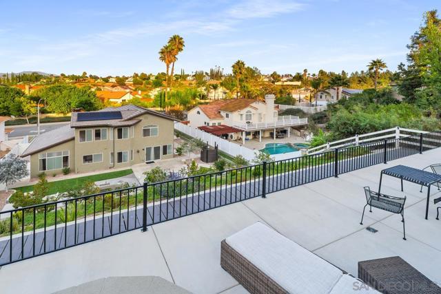 40599 Calle Medusa, Temecula CA: https://media.crmls.org/mediaz/1f2b51c8-004e-4632-ba9b-4ae2cefbc917.jpg