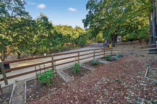 15098 Elm, Monte Sereno CA: https://media.crmls.org/mediaz/1f2bf22b-72c5-4947-86ca-f3a4001388c7.jpg
