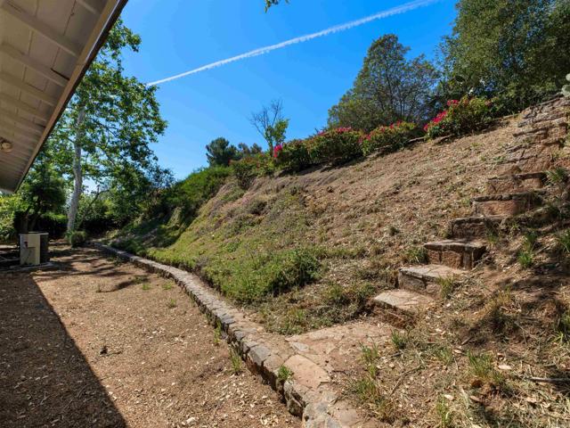 Detail Gallery Image 43 of 52 For 28148 Mountain Meadow Rd, Escondido,  CA 92026 - 3 Beds | 3 Baths