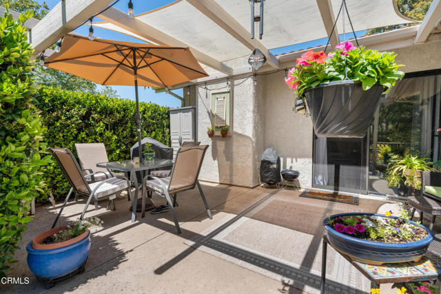 6378 Lada Avenue, Camarillo CA: https://media.crmls.org/mediaz/1f2d31d5-be3a-48d9-8456-f67196e2393a.jpg