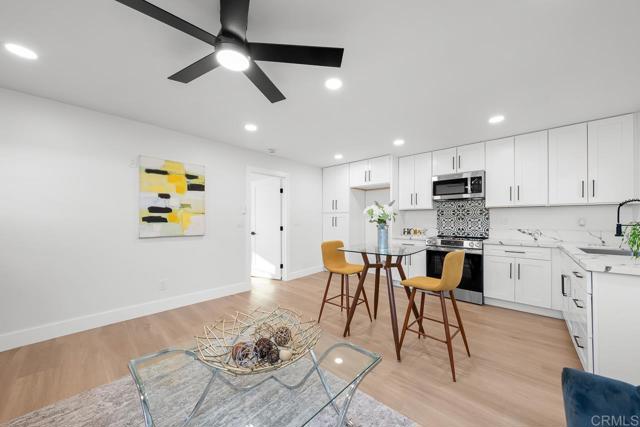 Image 29 of 42 For 7118 Stanford Ave.