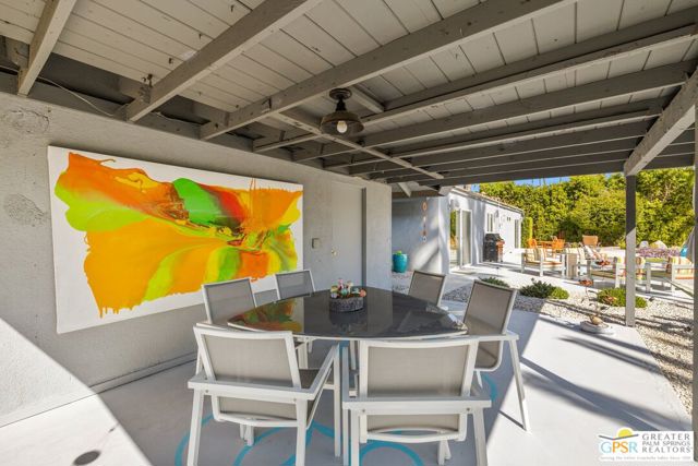 1244 S San Mateo Drive, Palm Springs CA: https://media.crmls.org/mediaz/1f2f7a66-76bd-402a-ad49-7a7247ec36f0.jpg