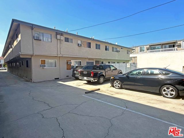 3760 Jasmine Avenue photo 6