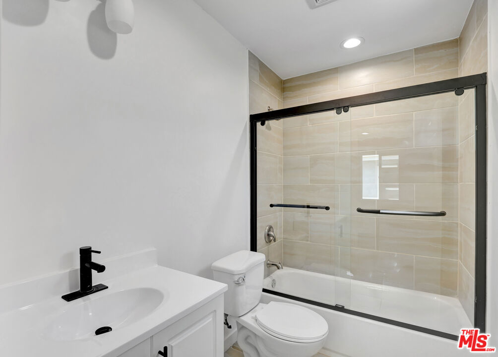 MLS #25572473 image #60
