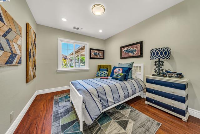 41917 Camino Santa Barbara, Fremont CA: https://media.crmls.org/mediaz/1f31fe48-087d-4f80-90c7-54132dc7c8ff.jpg