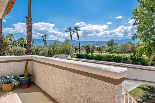 752 Vista Lago Drive N, Palm Desert, CA 92211
