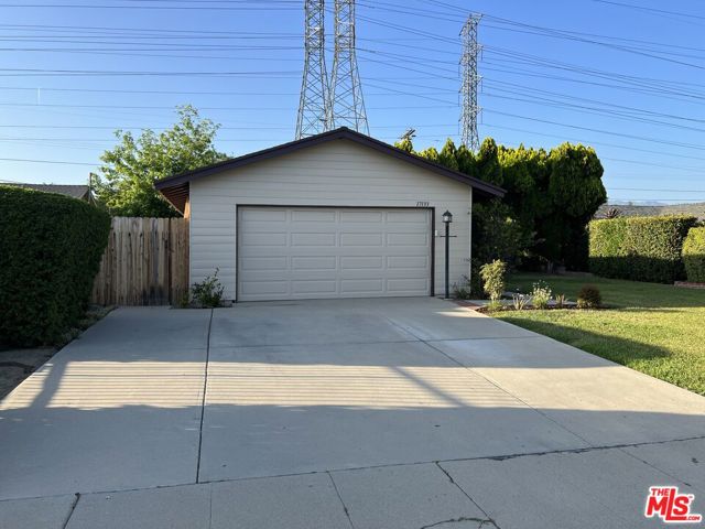 17133 SIMONDS Street photo 2