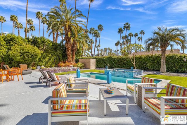 1244 S San Mateo Drive, Palm Springs, CA 92264