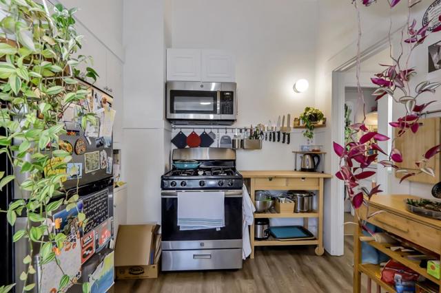 627 S 3rd Street, San Jose CA: https://media.crmls.org/mediaz/1f3303ff-a0cf-48c8-baac-736c04792e17.jpg