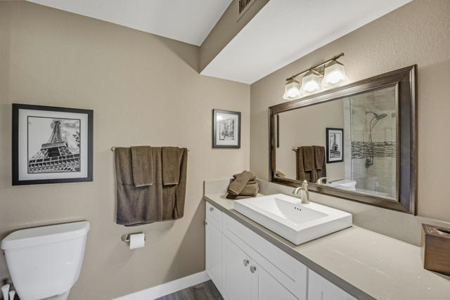2006 E Sandalwood Drive, Palm Springs CA: https://media.crmls.org/mediaz/1f33d293-c133-41de-925a-e01b62fb973c.jpg