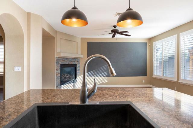 11447 Mirage Drive, Chowchilla CA: https://media.crmls.org/mediaz/1f33f38a-5113-4af4-8541-4ad16c6e3c06.jpg