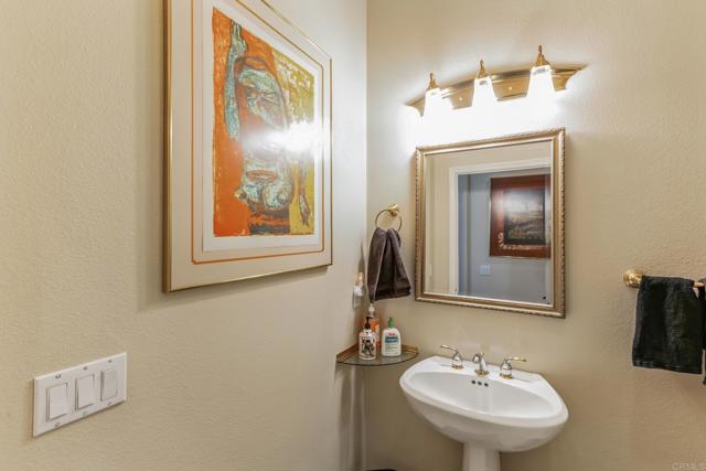 Detail Gallery Image 27 of 40 For 37489 Pineknoll Ave, Palm Desert,  CA 92211 - 3 Beds | 2/1 Baths