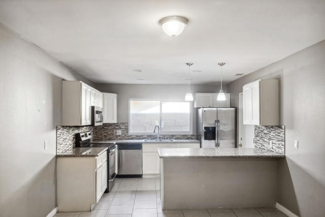 53385 Eisenhower Dr Drive, La Quinta CA: https://media.crmls.org/mediaz/1f34b5e6-c0e9-4079-a838-5b5b030f7191.jpg