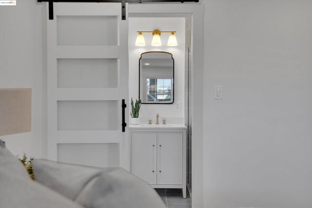 946 Notre Dame Ave, Concord CA: https://media.crmls.org/mediaz/1f34bb6b-b400-4d41-b175-fb758213a5b5.jpg