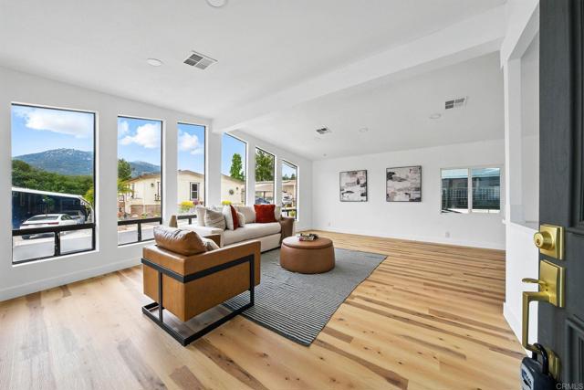 8975 Lawrence Welk Drive, Escondido CA: https://media.crmls.org/mediaz/1f3544d3-52c4-4abd-a3c5-d7dd92d003ea.jpg