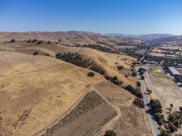 0 Airline Highway, Tres Pinos CA: https://media.crmls.org/mediaz/1f36b58d-0b5e-4022-b153-b28711bdeb33.jpg