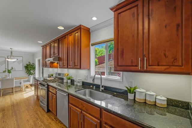2315 Cheshire Way, Redwood City CA: https://media.crmls.org/mediaz/1f36bfec-c376-4d7a-b279-da527430150c.jpg