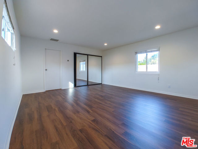 Extra large primary bedroom