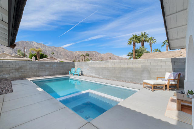 53560 Avenida Herrera, La Quinta CA: https://media.crmls.org/mediaz/1f3724b4-9d97-4d65-a8f0-af7304859168.jpg