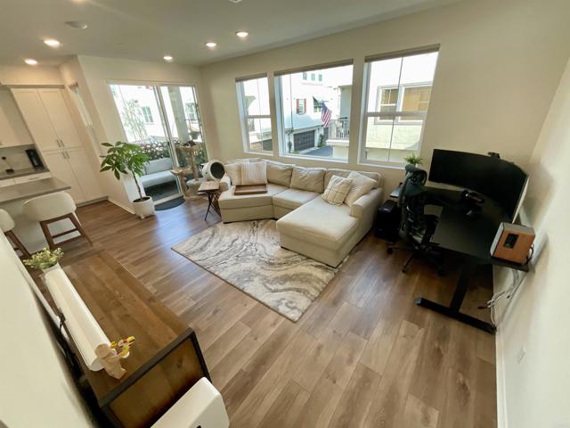 Detail Gallery Image 8 of 42 For 419 Atlas, Escondido,  CA 92025 - 2 Beds | 2/1 Baths