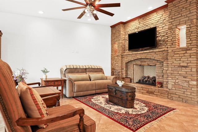 Detail Gallery Image 5 of 46 For 49 Conejo Cir, Palm Desert,  CA 92260 - 3 Beds | 3 Baths