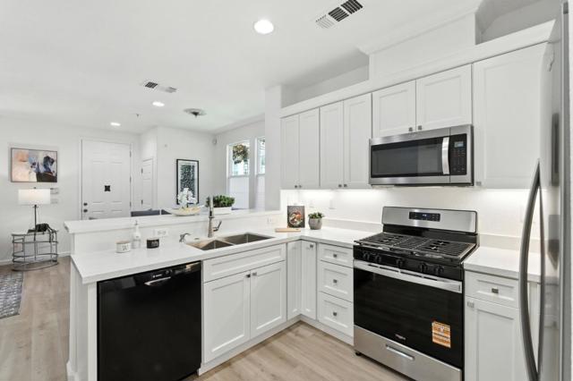 728 City Walk Place, Hayward CA: https://media.crmls.org/mediaz/1f382b69-c778-4ec9-9e6b-9aad17e9328d.jpg
