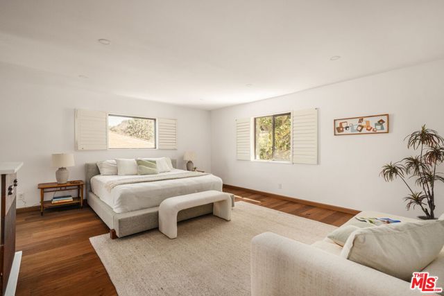 4 Bed Home for Sale in Los Angeles, California