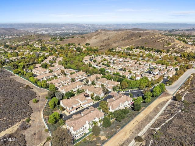 Detail Gallery Image 48 of 55 For 596 Fenwick Way #C,  Simi Valley,  CA 93065 - 3 Beds | 2/1 Baths