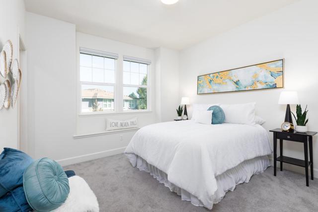 733 E Evelyn Avenue, Sunnyvale CA: https://media.crmls.org/mediaz/1f38bbf7-ba68-49e4-9e06-774cd2cc3501.jpg