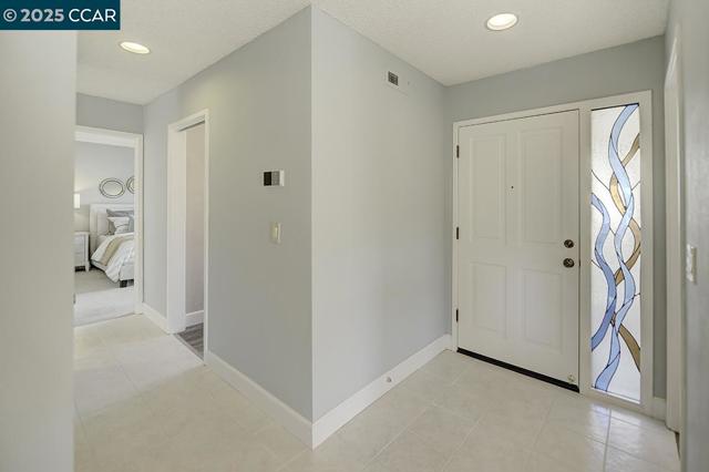 3288 Terra Granada Dr, Walnut Creek CA: https://media.crmls.org/mediaz/1f39139c-8bff-42d9-aeff-7b40cf7250fd.jpg