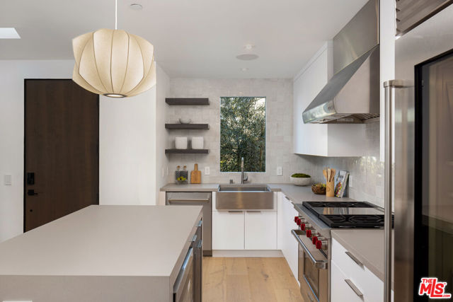 1821 Penmar Avenue, Venice CA: https://media.crmls.org/mediaz/1f3925e2-8d2c-4843-b8a4-b045d0ad228e.jpg