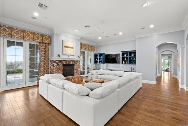 3401 Adams Run, Encinitas CA: https://media.crmls.org/mediaz/1f3a4e8e-6ff1-40f8-aff2-af175058a77a.jpg