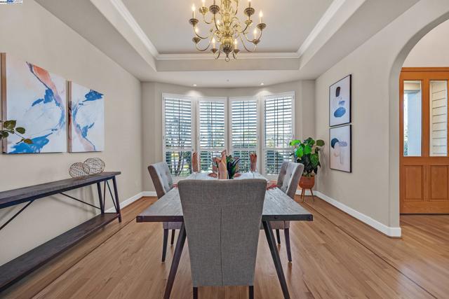 2215 Chardonnay Way, Livermore CA: https://media.crmls.org/mediaz/1f3a9153-c5de-4587-8090-d253ff4e1c19.jpg