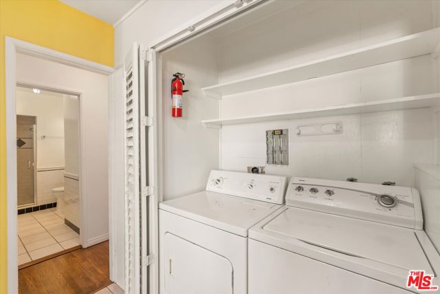 9313 Hayvenhurst Avenue, North Hills CA: https://media.crmls.org/mediaz/1f3b1c2e-c96d-4989-a87f-355b86fd4e54.jpg