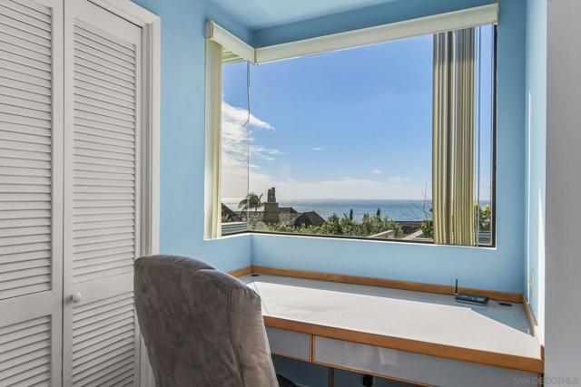 Image 15 of 29 For 5912 La Jolla Blvd