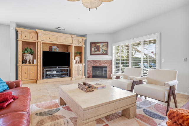 895 Ventana, Palm Springs, CA 92262