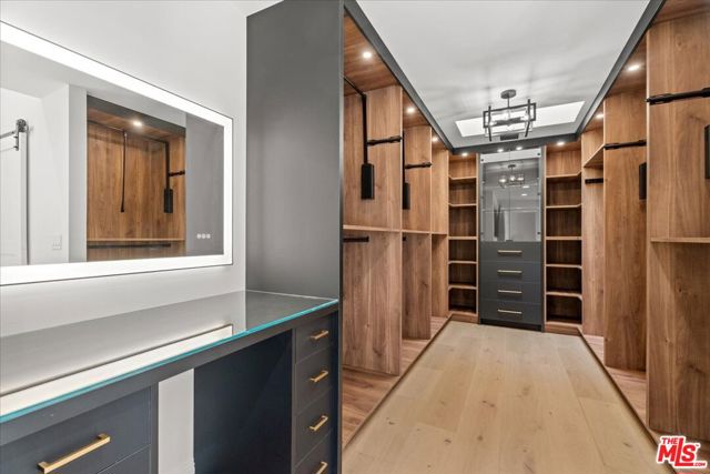 6443 Matilija Avenue, Van Nuys CA: https://media.crmls.org/mediaz/1f3c4082-e3f7-48a3-8a86-dd9762424b06.jpg