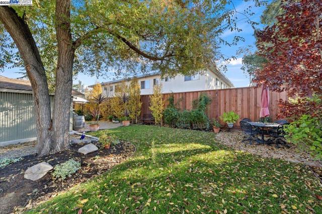 905 S Livermore Ave, Livermore CA: https://media.crmls.org/mediaz/1f3c895b-adde-4c69-9c1c-0c1046143b79.jpg