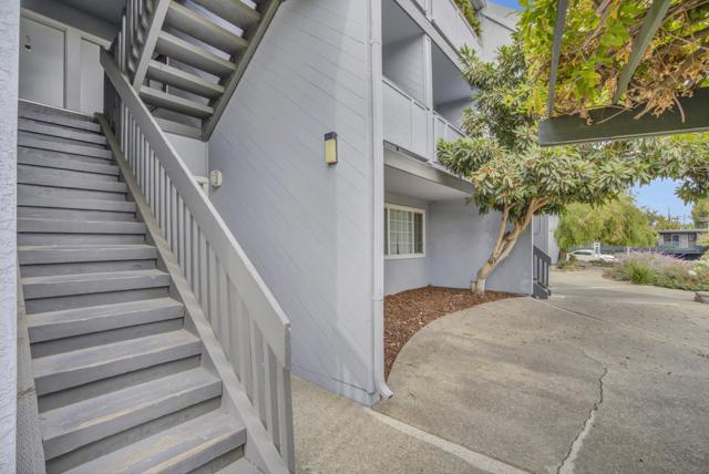 650 Alamo Court, Mountain View CA: https://media.crmls.org/mediaz/1f3c9a1b-99e2-4e3a-9292-8e22ee6a1319.jpg