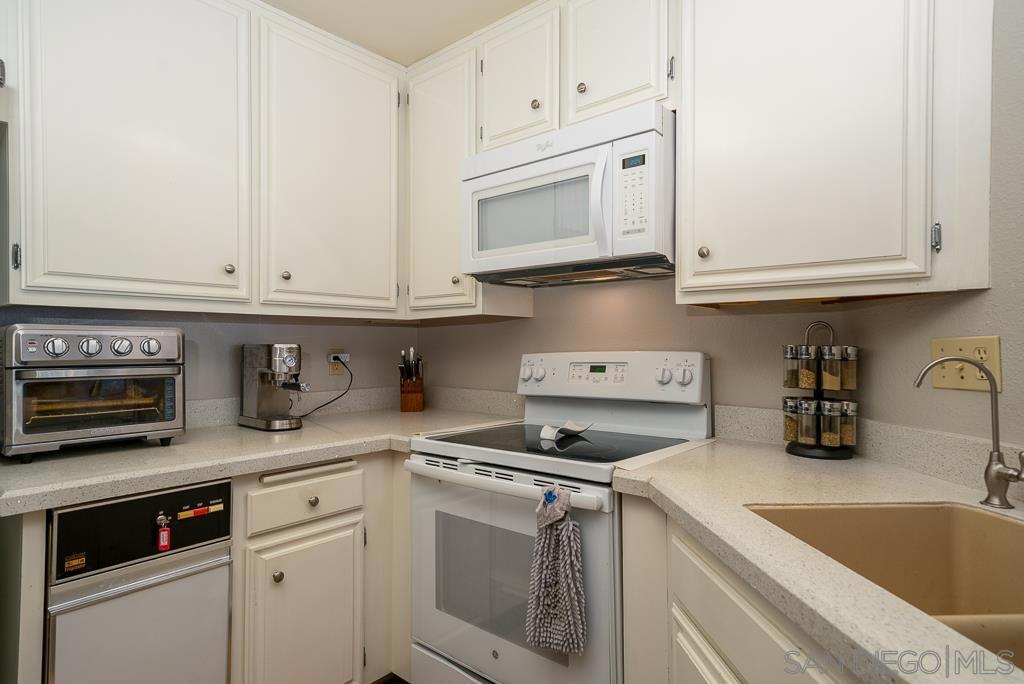 17617 Pomerado Rd - photo 14