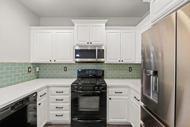 307 Blossom Rock Lane, Folsom CA: https://media.crmls.org/mediaz/1f3e1813-eb9e-438c-9cc3-75454d99a2a9.jpg